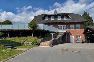 Gepflegtes Zweifamilienhaus im Weserbergland: Top-Lage mit vermietetem DG als Renditeplus – Die vollständige Adresse der Immobilie erhältst du vom Anbieter., 37170 Uslar – Vorschaubild 4