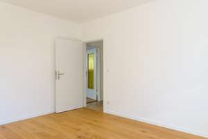 Schöne, frisch sanierte 2- Zimmer  Wohnung mit Gartenanteil in ruhiger Lage! – Die vollständige Adresse der Immobilie erhältst du vom Anbieter., 40231 Lierenfeld, Düsseldorf – Vorschaubild 4