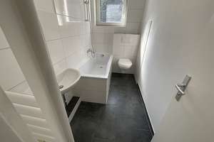 Frisch renovierte 2,5 Zimmer-Wohnung mit Balkon und Tageslichtbad mit Wanne – 23554 Sankt Lorenz Nord, Lübeck – Vorschaubild 11