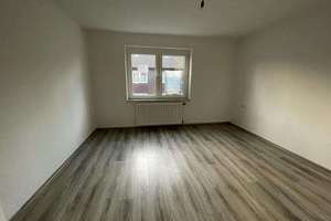 Frisch sanierte Etagenwohnung zu vermieten! – Heinestraße 16, 46117 Osterfeld-Ost, Oberhausen – Vorschaubild 2