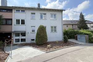 Wohnen & Vermieten: Attraktives 3-Familienhaus mit großzügigem Garten & Garage in Top-Lage!