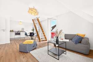 GALERIEAUSBLICK – Traumhafte 3,5-Zimmer Maisonette-Wohnung mit Stellplatz in Stuttgart-Plieningen – Die vollständige Adresse der Immobilie erhältst du vom Anbieter., 70599 Plieningen (Ortsteil), Stuttgart – Vorschaubild 4