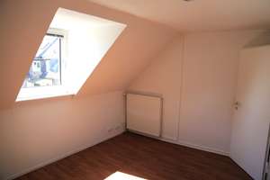Kleine 2-Zimmer Dachgeschosswohnung in toller Lage