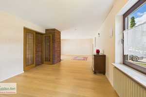 RUHE UND RAUM IN METTLACH - BARRIEREFREIER BUNGALOW MIT SOLARANLAGE IN TOLLER LAGE – Merzig-Wadern (Kreis) – Vorschaubild 2