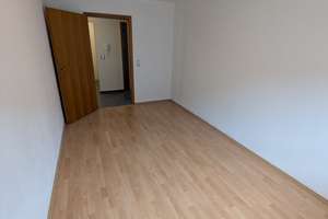 Helle große 3-Zimmer-Wohnung mit Balkon in Neckarsulm-Obereisesheim – Zehenthofstraße 4 / 1, 74172 Neckarsulm – Vorschaubild 7