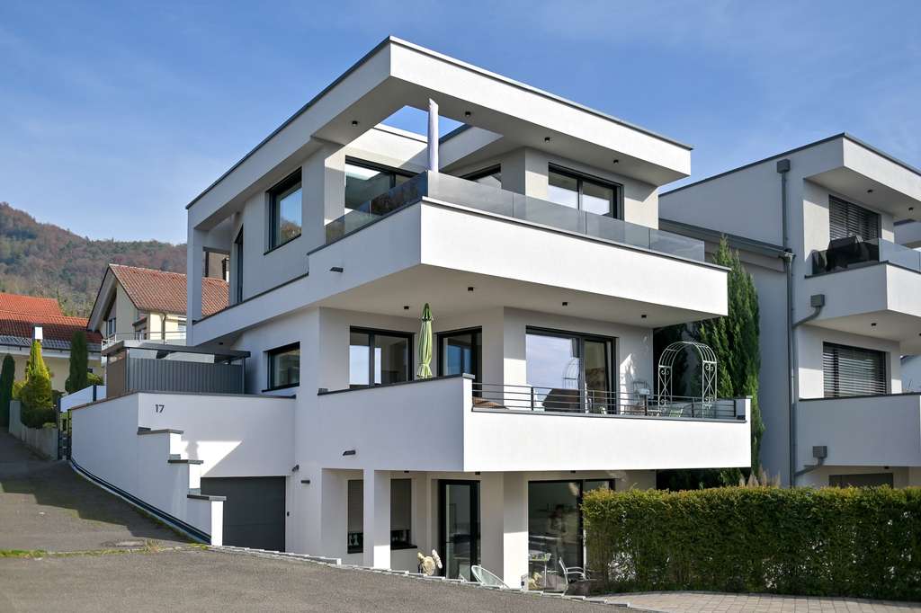 Immobilie in Sipplingen - Sipplingen, exklusiv - modern - neuwertig! Wohnhaus mit malerischem See u.Bergpanorama - Bild 0