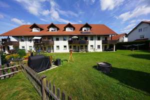 Schöne 2 Zimmer Terrassenwohnung mit Einbauküche, Garage, Keller in Weiler, gleich beziehbar