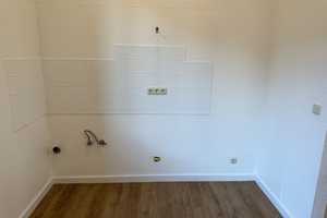 Renovierte und teilmöblierte 1-Zimmer Wohnung nahe U-Bahn Station – Kreutzerstrasse 49, 90439 Nürnberg – Vorschaubild 2
