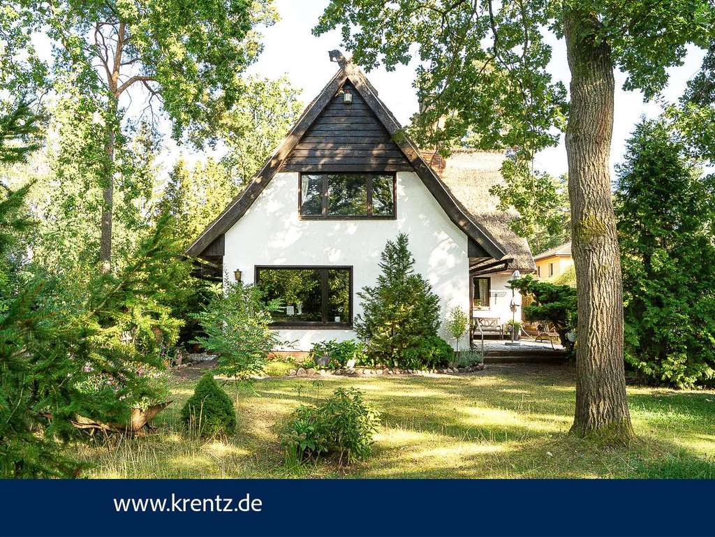 Immobilie in Wandlitz - Nicht weit vom See, Ihr Reetdachhaus! - Bild 0