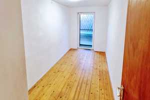 Einfamilienhaus mit großer Scheune/Werkstatt & Carport – Ostalbkreis – Vorschaubild 6