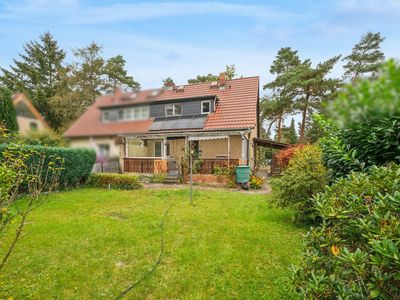 Charmante Doppelhaushälfte mit sonnigem Garten und Garage in begehrter Lage von Kleinmachnow