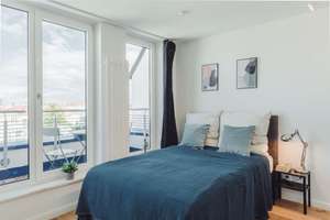 Möbliertes Studio im Dachgeschoss mit Terrasse im Herzen vom Prenzlauer Berg – Schwedter Straße 75, 10435 Prenzlauer Berg, Berlin – Vorschaubild 4