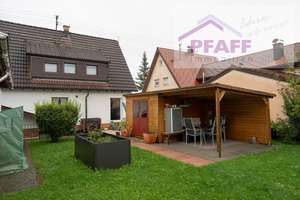Zuhause ankommen in Schwenningen! Charmantes Haus mit Pelletheizung + tollem Garten, frei ab 03/26 – Die vollständige Adresse der Immobilie erhältst du vom Anbieter., 78054 Schwenningen, Villingen-Schwenningen – Vorschaubild 1