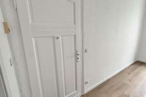Helle kl. Altbauwohnung, Nähe Uni, 1 Raum + Küche , Diele, Wannenbad, 2024 saniert, Einbauküche – Ellernstr. 69, 45326 Altenessen-Süd, Essen – Vorschaubild 9