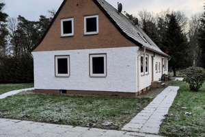 Gepflegte Doppelhaushälfte mit Garten-/ Außenbereich  zum 01.11.2025 zu vermieten – Breitenheeser Weg 10B, 29365 Sprakensehl – Vorschaubild 1
