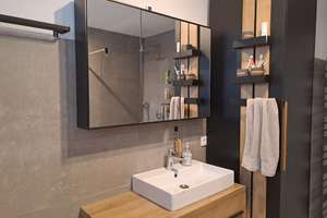 Stuttgart-Uhlbach, 4-Zimmer-Wohnung mit großem Garten – Die vollständige Adresse der Immobilie erhältst du vom Anbieter., 70329 Uhlbach, Stuttgart – Vorschaubild 10