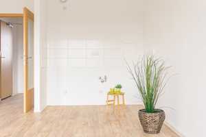 Wunderschöne Maisonettewohnung mit 2 Bädern und 2 Balkonen – Alfred-Neubert-Str. 37, 9123 Chemnitz – Vorschaubild 3