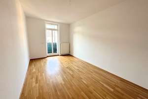 Gehobene 2-Raumwohnung mit Balkon & Parkett im sanierten Altbau ab 15.06.2026!!!