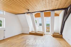 EINE RARITÄT - PROVISIONSFREI
Schnuckelige 2-Zimmer-DG-Wohnung mit sonnigem Balkon in Stuttgart-Hof – Die vollständige Adresse der Immobilie erhältst du vom Anbieter., 70378 Hofen, Stuttgart – Vorschaubild 3