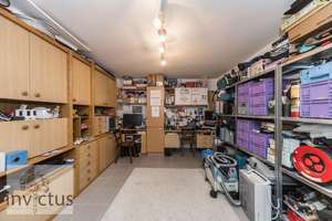 Wohnen mit Stil: Großzügiges Haus mit 6 Zimmern, Wintergarten, Doppelgarage, Kamin & Einliegerwhg! – Die vollständige Adresse der Immobilie erhältst du vom Anbieter., 74211 Leingarten – Vorschaubild 37