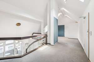 Exklusive Maisonette mit Aufzug, zwei Loggien, überdachter Terrasse und besonderer Großzügigkeit – Die vollständige Adresse der Immobilie erhältst du vom Anbieter., 55583 Bad Münster am Stein-Ebernburg – Vorschaubild 12