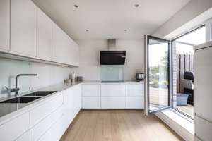 Modernes Penthouse mit Dachterrasse, Licht und Linie – Die vollständige Adresse der Immobilie erhältst du vom Anbieter., 22455 Niendorf, Hamburg – Vorschaubild 5