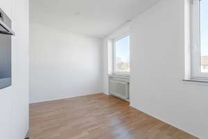 Lichtdurchflutete 3-Zimmer-Wohnung in bevorzugter Lage in Düsseldorf-Oberkassel – Die vollständige Adresse der Immobilie erhältst du vom Anbieter., 40545 Oberkassel, Düsseldorf – Vorschaubild 13