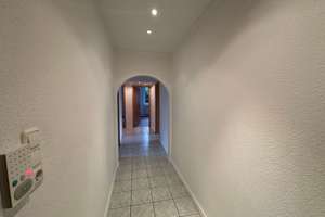 Gepflegte 3 Zimmerwohnung mit großer Küche – Hildesheimer Str. 18, 30880 Laatzen – Vorschaubild 1