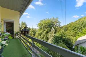 Schleiden-Ettelscheid
Viel Platz, traumhafte Lage – Ihr neues Zuhause wartet! 360° Rundgang  – Euskirchen (Kreis) – Vorschaubild 10
