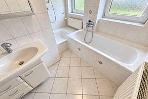 Große Wohnung mit Hauscharakter in ruhiger Lage m. Balkon, Keller und Garage (RÖMBKE IMMOBILIEN KG) – 24539 Brachenfeld-Ruthenberg, Neumünster – Vorschaubild 15