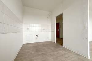 Ideal für Paare und kleine Familien: gemütliche 3-Raum-Wohnung mit Balkon in ruhiger Lage! – Hamelner Straße 10, 6126 Westliche Neustadt, Halle (Saale) – Vorschaubild 3