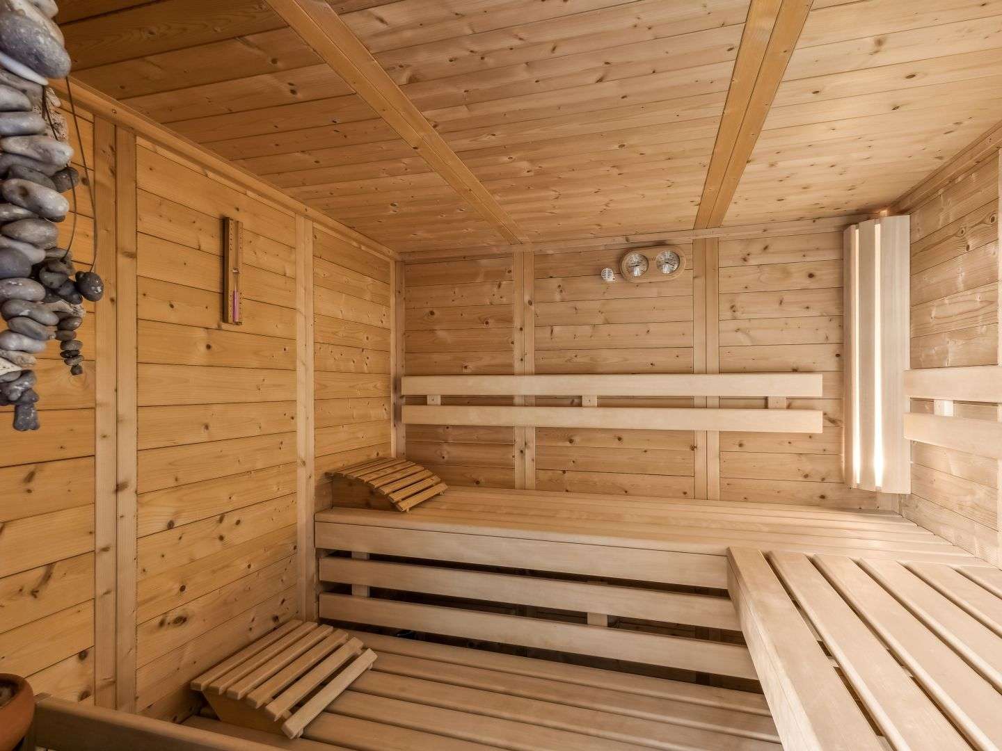 Immobilie in Adelzhausen - Top saniertes Mehrgenerationenhaus mit Gewerbeeinheit in Adelzhausen - Bild 3