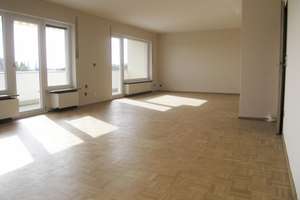 Stilvolle 4-Zimmer-Wohnung mit Altstadtblick, zwei Balkonen & Toplage in Nürnberg-Schoppershof
