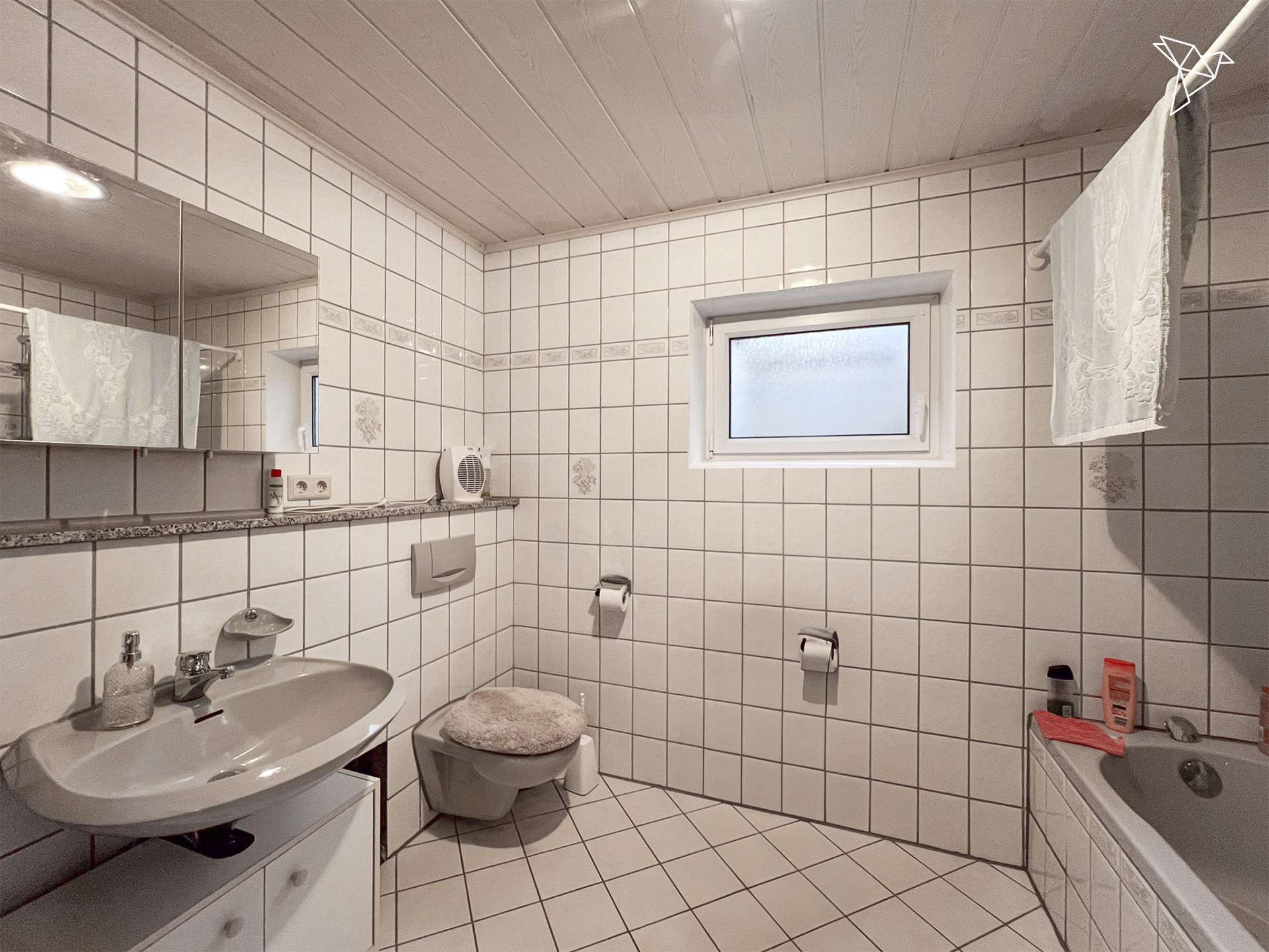 Immobilie in Kleinmaischeid - SONNIGE AUSSICHT 🌅 Doppelhaushälfte mit 7 Zimmern und Garten in Kleinmaischeid! - Bild 1