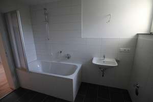 Ruhig wohnen in der Stadt
3-Zimmer-Wohnung mit Balkon und herrlichem Ausblick – auch ideal für Eige – Die vollständige Adresse der Immobilie erhältst du vom Anbieter., 94034 Grubweg, Passau – Vorschaubild 11