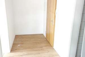 2 Raum Wohnung im Dachgeschoss – 4277 Connewitz, Leipzig – Vorschaubild 3