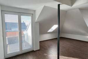 Dein urbaner Hotspot: 2,5 Zi. -Kuschlige Dachgeschoss-Oase mit Loggia in Ingolstadt Süd Ringsee – Geisenfelder Straße 21a, 85053 Südost, Ingolstadt – Vorschaubild 3