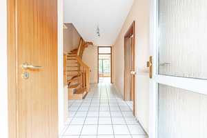 Großes Townhouse in begehrter Wohnlage mit schönem Garten und Vollkeller – Hamburg – Vorschaubild 5