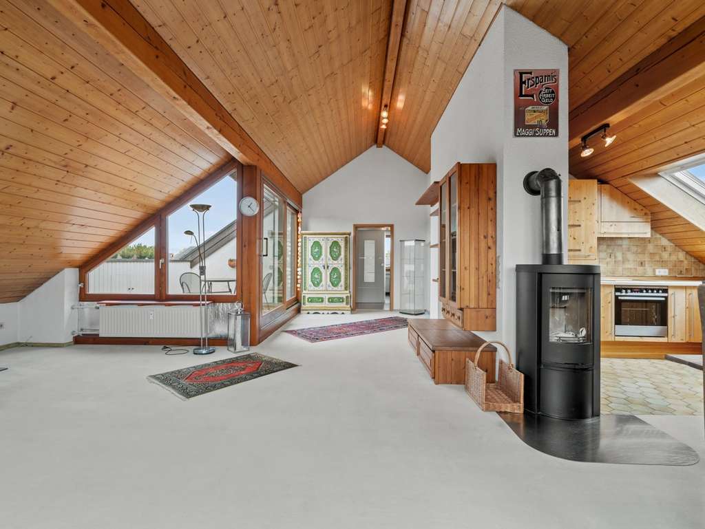 Immobilie in Meckenbeuren - Gemütliche und helle Wohnung mit viel Platz in ruhiger Lage
 - Bild 3