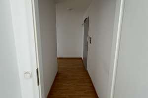 Geschmackvolle 2-Zimmer-Erdgeschosswohnung mit Balkon und Einbauküche in München Forstenried – Filchnerstraße 44, 81476 Forstenried, München – Vorschaubild 3
