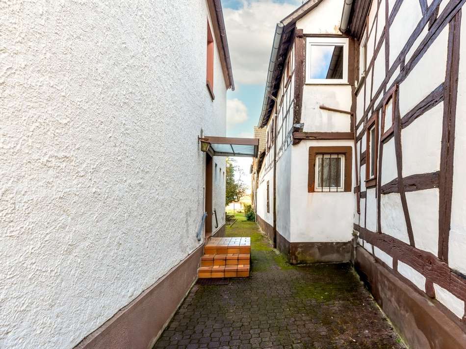 Eingang Altbau