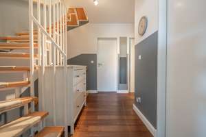 Geräumiges Townhouse mit 6 Zimmer und ausgebautem Dachgeschoss in familienfreundlicher Wohnlage – Die vollständige Adresse der Immobilie erhältst du vom Anbieter., 22397 Duvenstedt, Hamburg – Vorschaubild 12