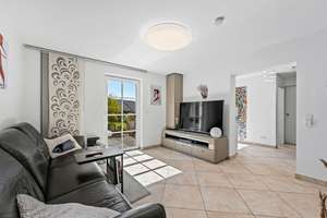 Alpenpanorama in Meersburg! 
Wunderschöne Erdgeschosswohnung mit Terrasse – Die vollständige Adresse der Immobilie erhältst du vom Anbieter., 88709 Meersburg – Vorschaubild 3
