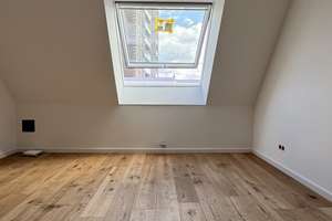 Luxuriöse 2,5 Zimmer Wohnung im 4.OG in Karlsruhe Innenstadt-West – Akademiestr. 28 28, 76131 Innenstadt-West, Karlsruhe – Vorschaubild 2