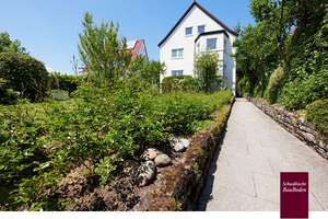 Vielseitiges Wohnhaus mit 3 Wohnetagen, Garten & Garage – ideal als MFH oder großzügiges EFH +++ – Lorcher Straße 5, 70374 Im Geiger, Stuttgart – Vorschaubild 3
