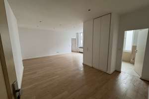 Renovierte Wohnung mit EBK in zentraler Lage von Wiesbaden