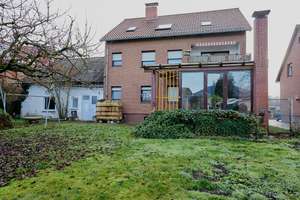 Großzügiges Mehrfamilienhaus mit 4 Parteien und der Möglichkeit eines weiteren Hausbaus – Die vollständige Adresse der Immobilie erhältst du vom Anbieter., 38448 Kästorf, Wolfsburg – Vorschaubild 2