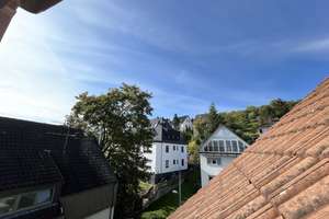 Traumhaftes Wohnen * 2 Zimmer-Maisonette-Wohnung mit Balkon!!! – Hedelfingerstr 160, 70329 Hedelfingen (Ortsteil), Stuttgart – Vorschaubild 4