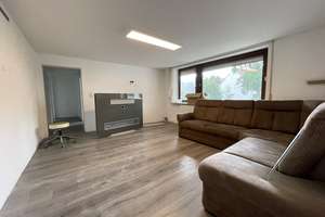 Haus mit 2 großen Whg., Büroräumen und großer Halle für Gewerbe – Die vollständige Adresse der Immobilie erhältst du vom Anbieter., 89447 Zöschingen – Vorschaubild 12