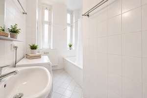 Bezugsfreie 2-Zimmer-Wohnung mit Balkon in Prenzlauer Berg – Die vollständige Adresse der Immobilie erhältst du vom Anbieter., 10405 Prenzlauer Berg, Berlin – Vorschaubild 6